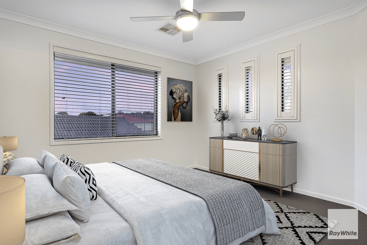 8 Lois Place, REDLAND BAY, QLD 4165