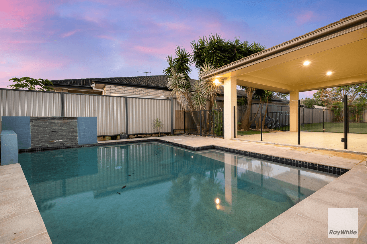 8 Lois Place, REDLAND BAY, QLD 4165