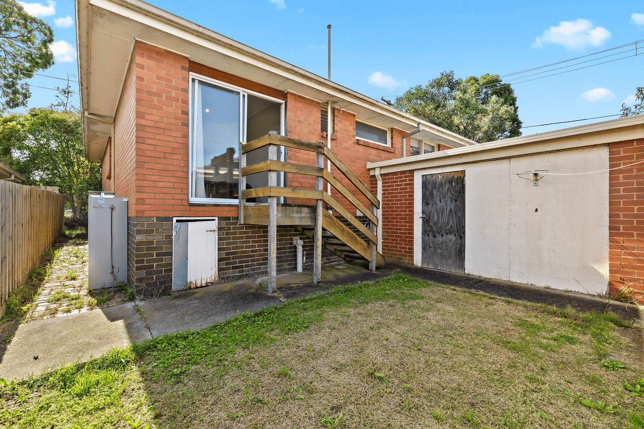 1&2/24 Outlook Drive, NUNAWADING, VIC 3131