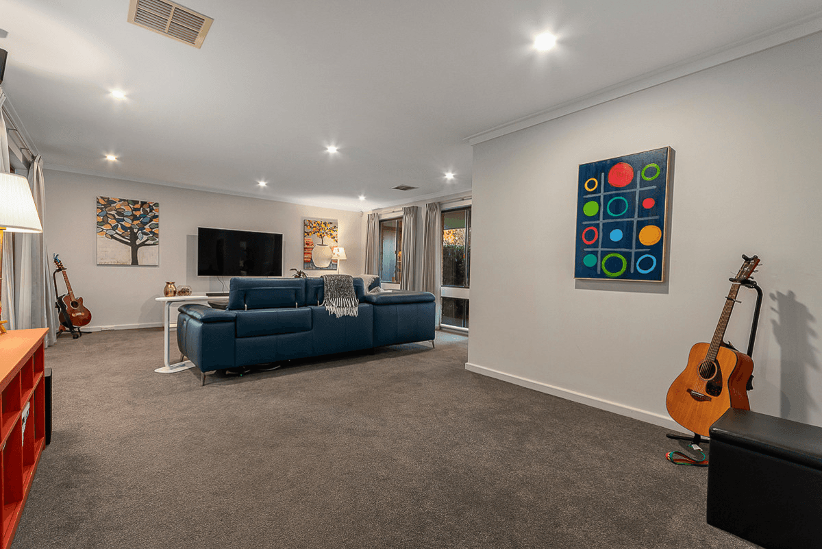 16 Burgess Street, Hamersley, WA 6022