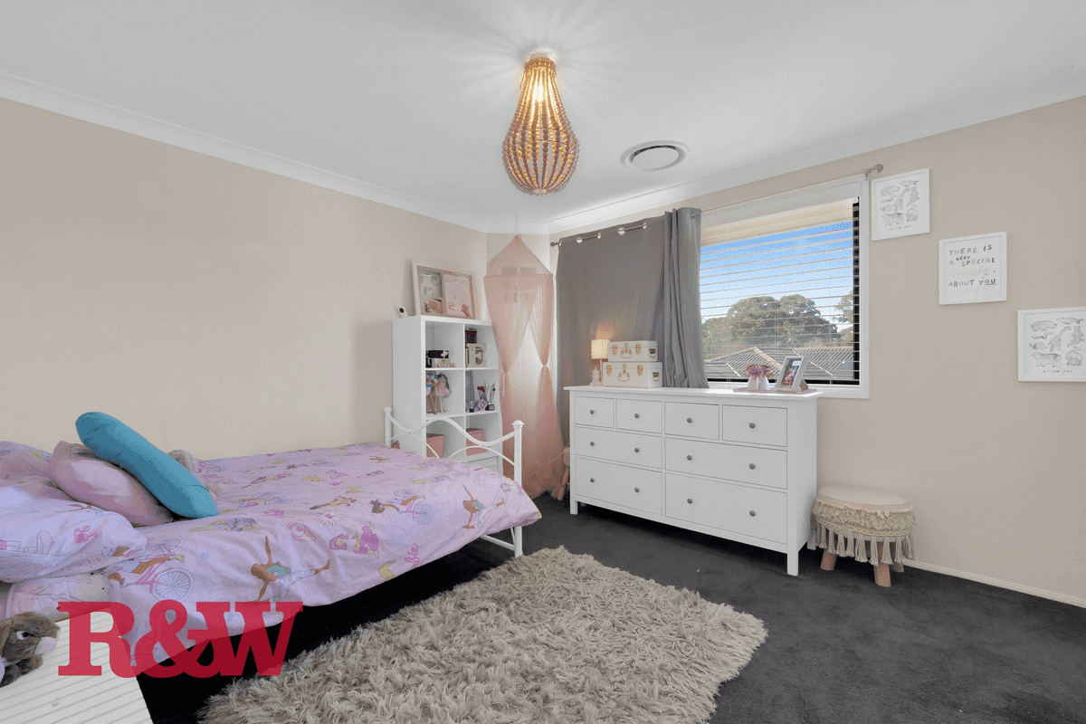 100 Fairwater Drive, Harrington Park, NSW 2567