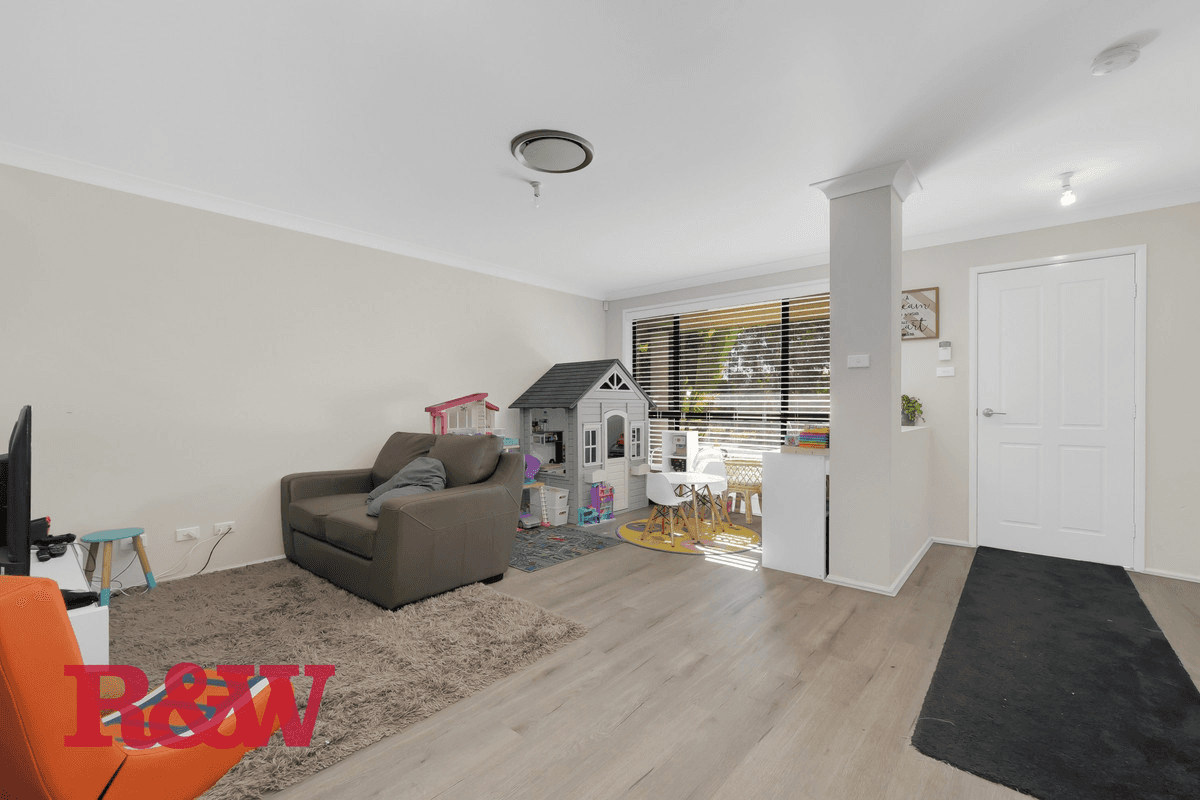 100 Fairwater Drive, Harrington Park, NSW 2567