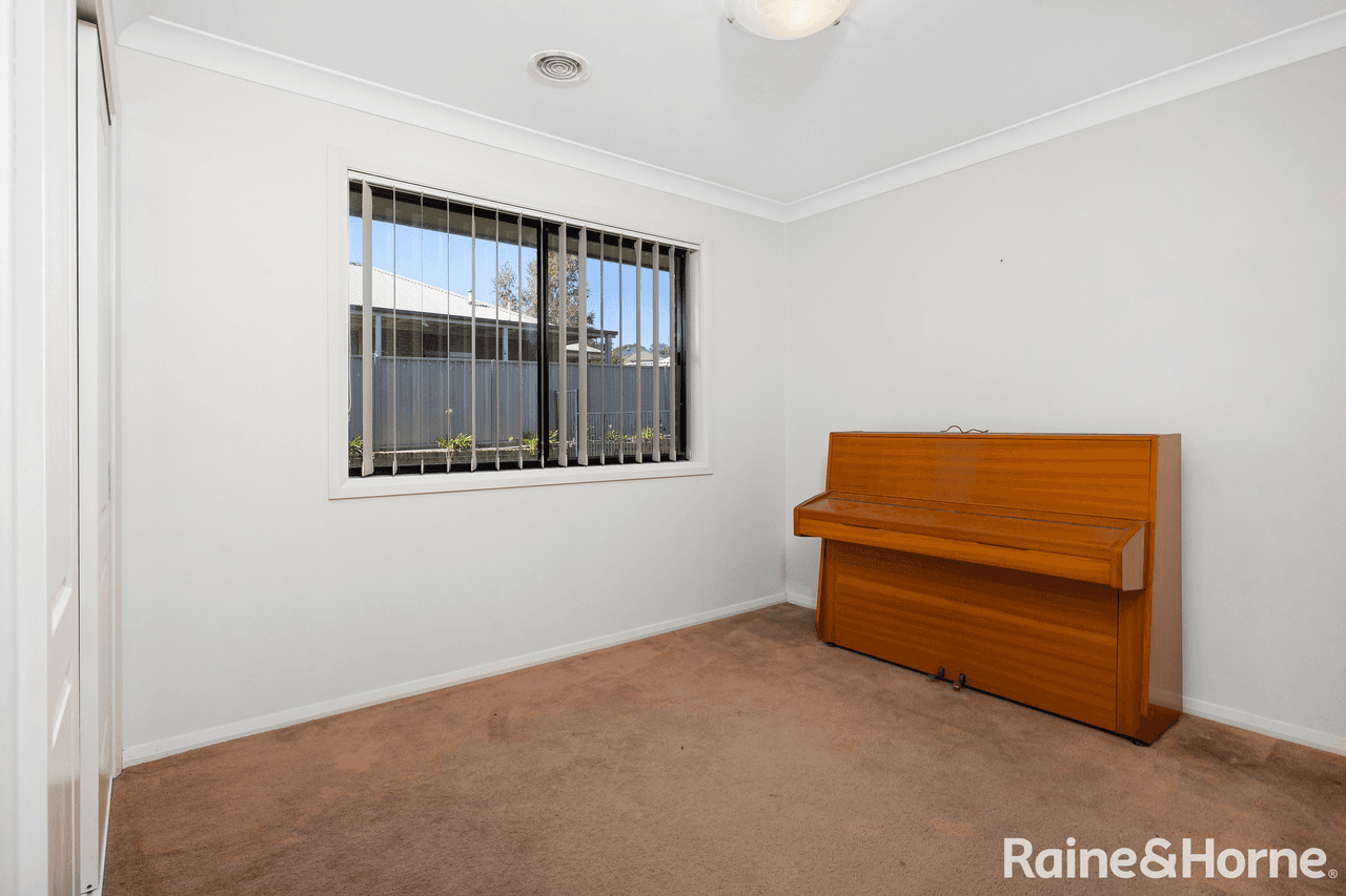 8 Werribee Road, BOURKELANDS, NSW 2650