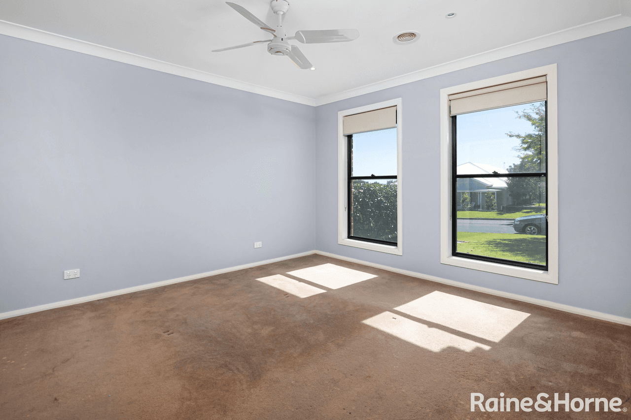 8 Werribee Road, BOURKELANDS, NSW 2650