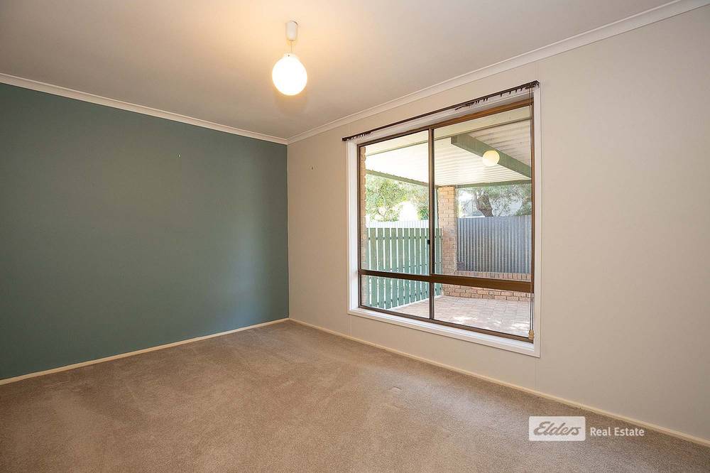 14 GILBERT Drive, NARACOORTE, SA 5271