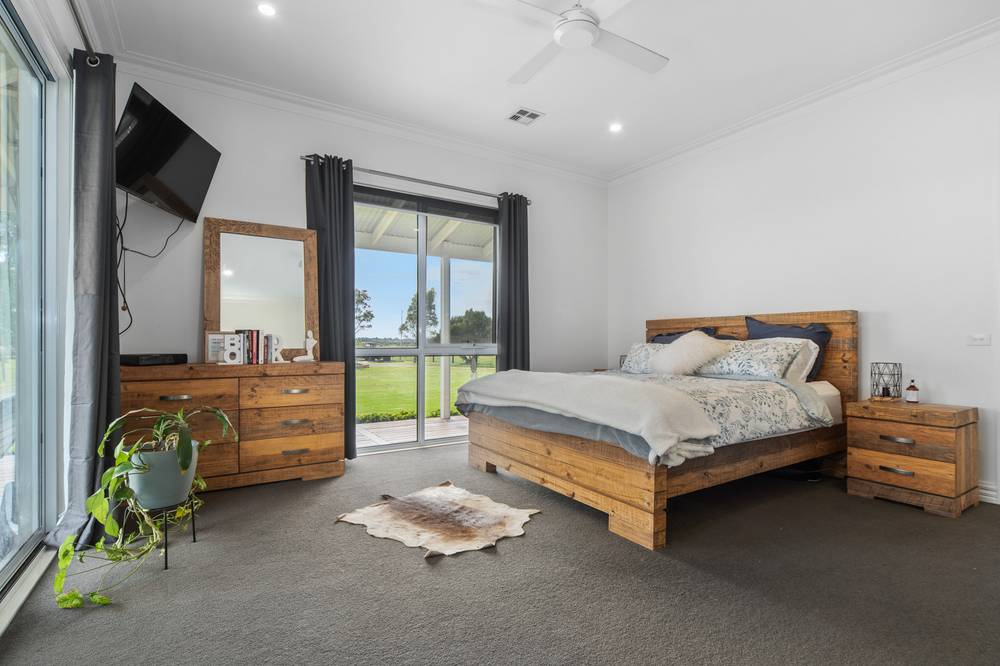 145 Craigs Lane, PEARCEDALE, VIC 3912