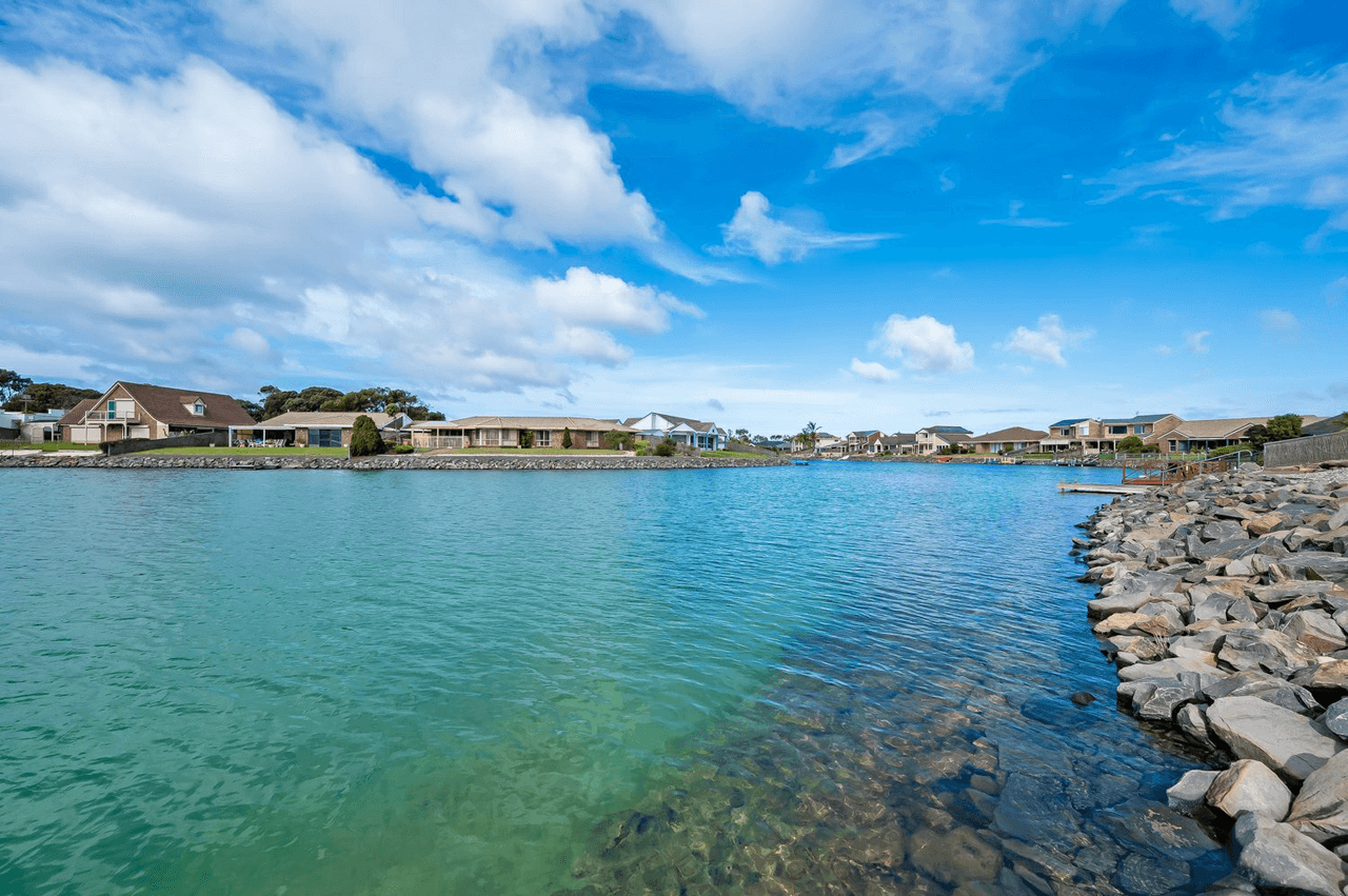 38 Clipper Court, ENCOUNTER BAY, SA 5211