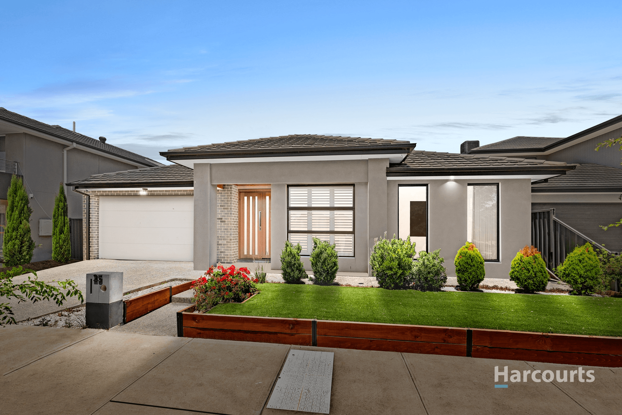 25 Lightsview Boulevard, Rockbank, VIC 3335