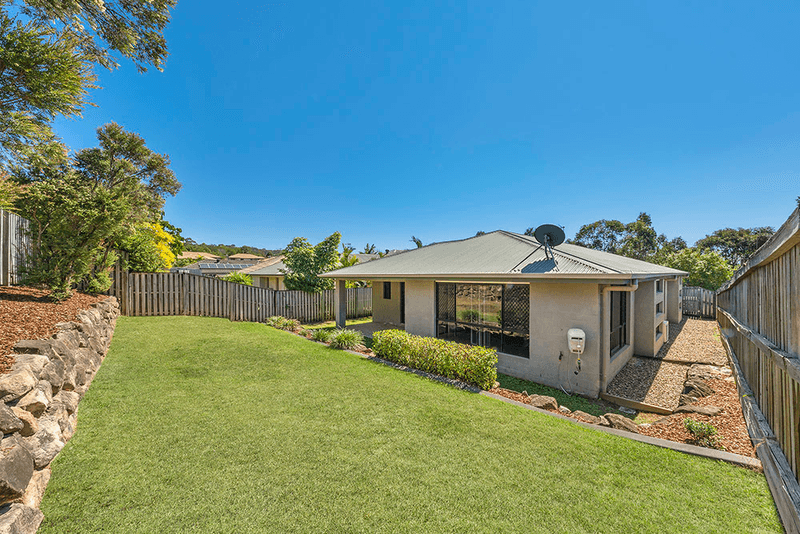 19 Carmarthen Circuit, Pacific Pines, QLD 4211