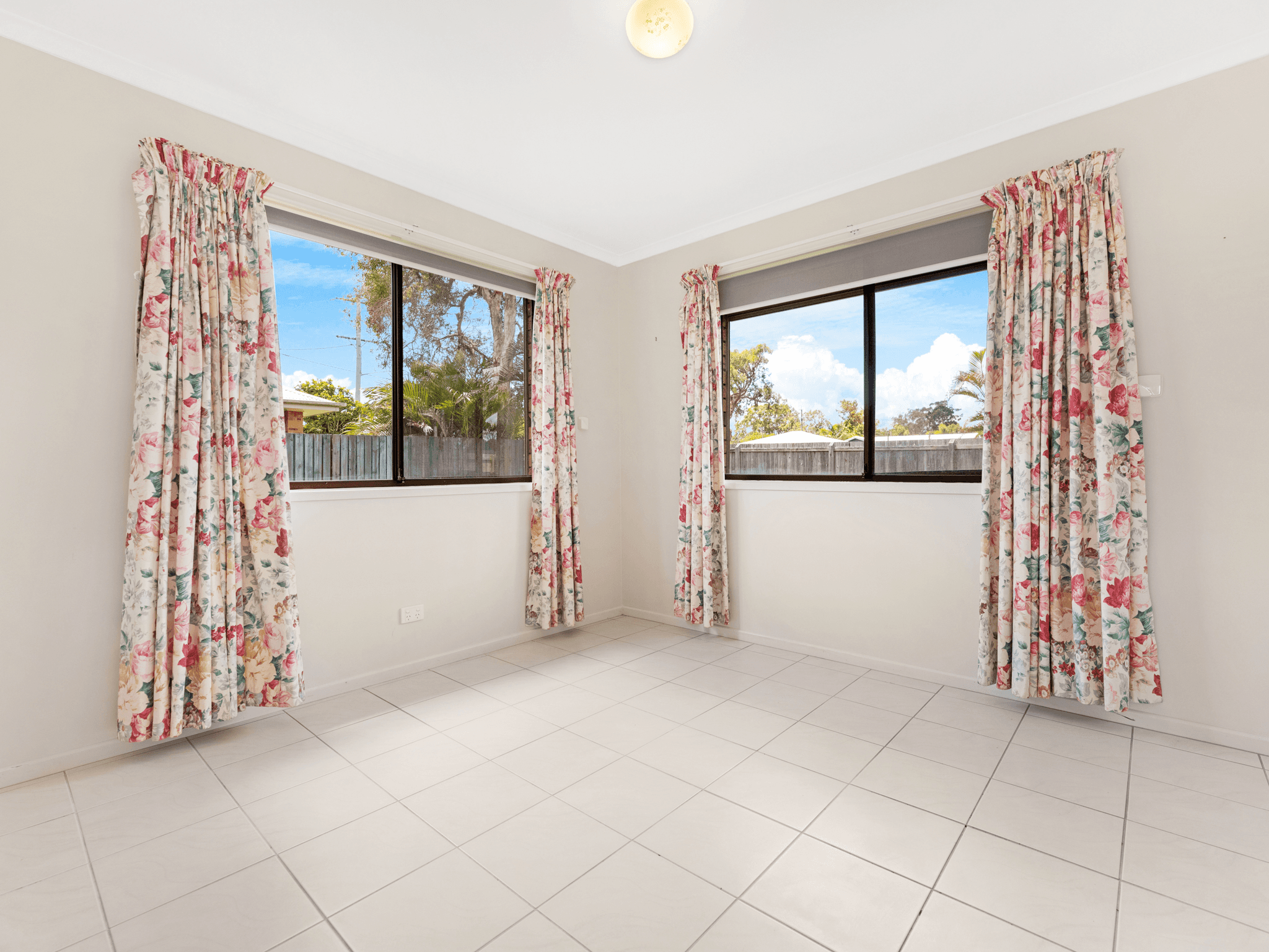 1 Rhys Court, TORQUAY, QLD 4655