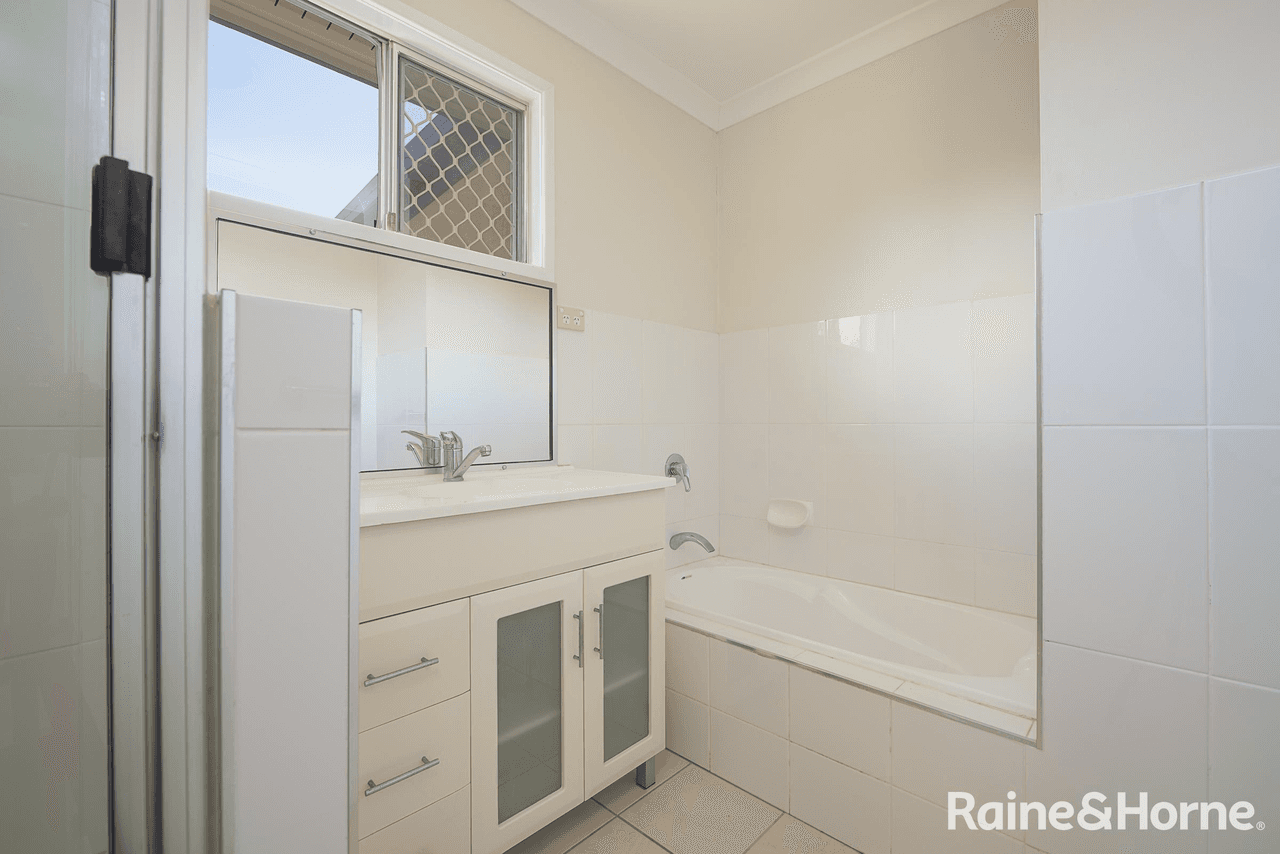 23 Wilson Street, NEW AUCKLAND, QLD 4680
