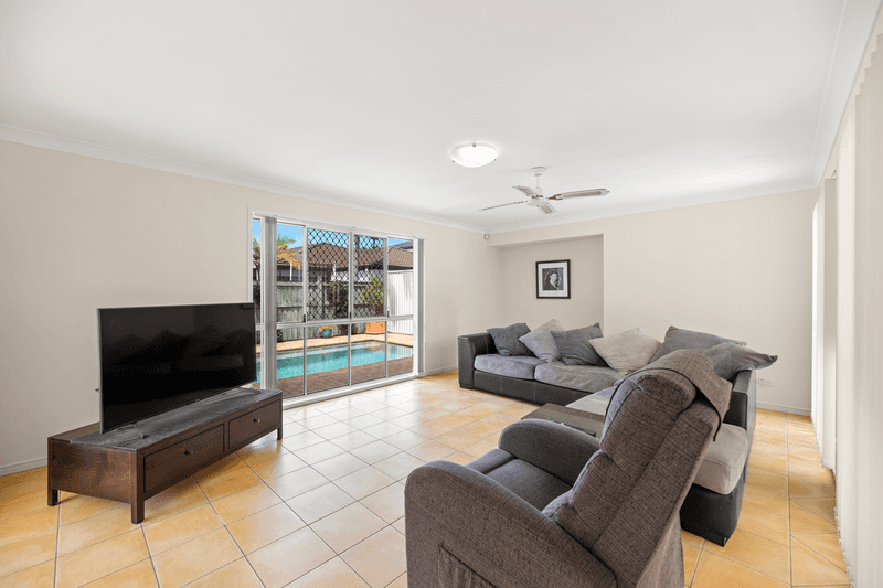 199 Dunlin Drive, BURLEIGH WATERS, QLD 4220