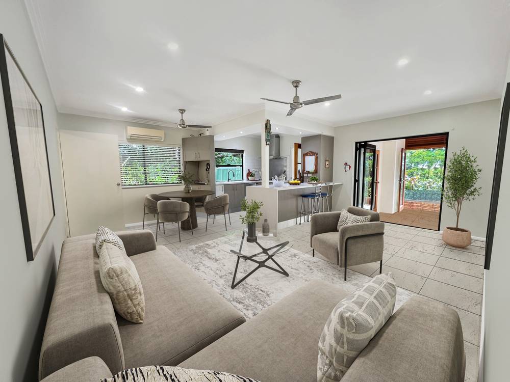 4 Holmes Street, Stratford, QLD 4870
