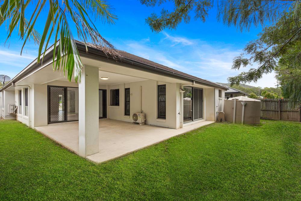 5 Cockatoo Court, BEERWAH, QLD 4519