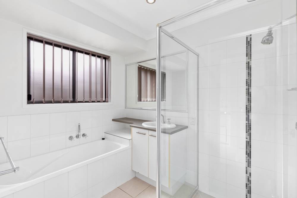 5 Cockatoo Court, BEERWAH, QLD 4519