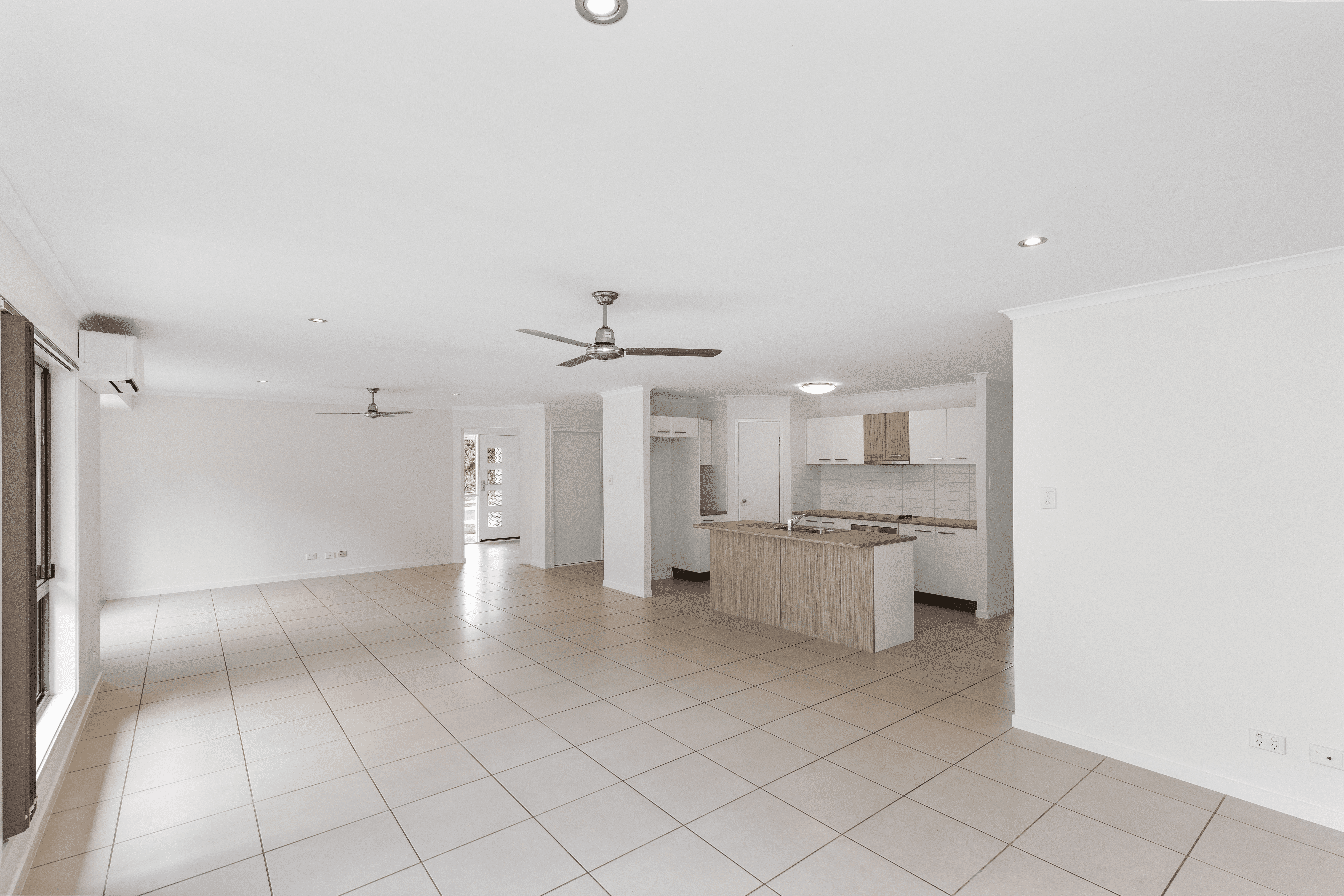 5 Cockatoo Court, BEERWAH, QLD 4519