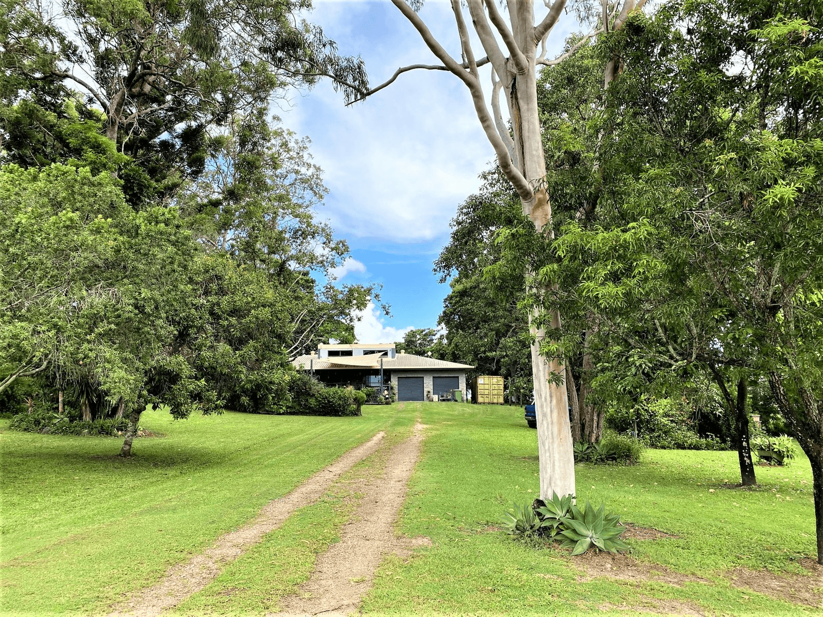 43 J Pitchers Road, SARINA, QLD 4737