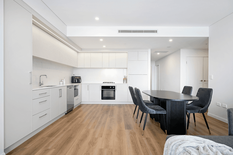 107/2C Lord Sheffield Circuit, Penrith, NSW 2750