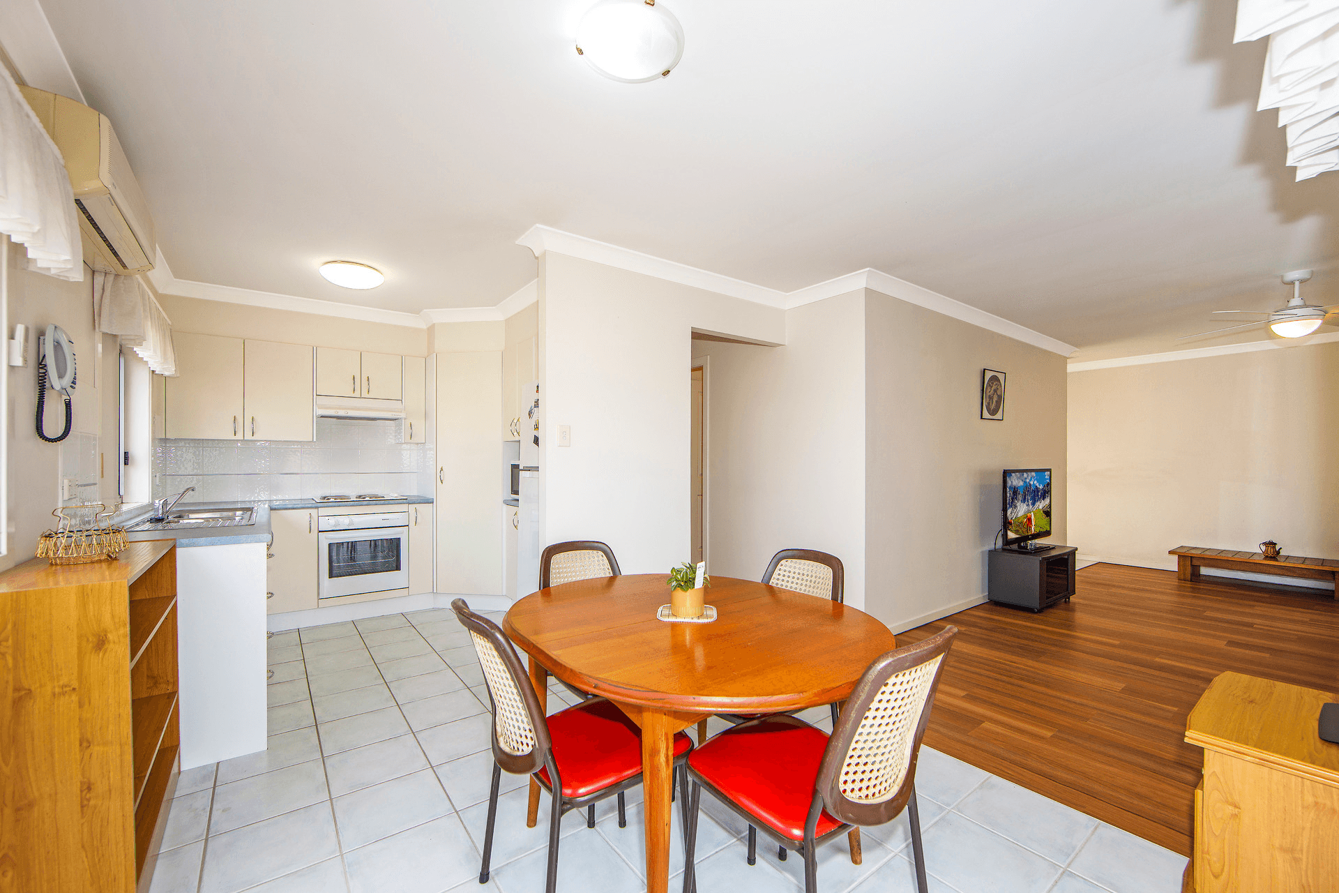 1/10 Waratah Avenue, Woy Woy, NSW 2256