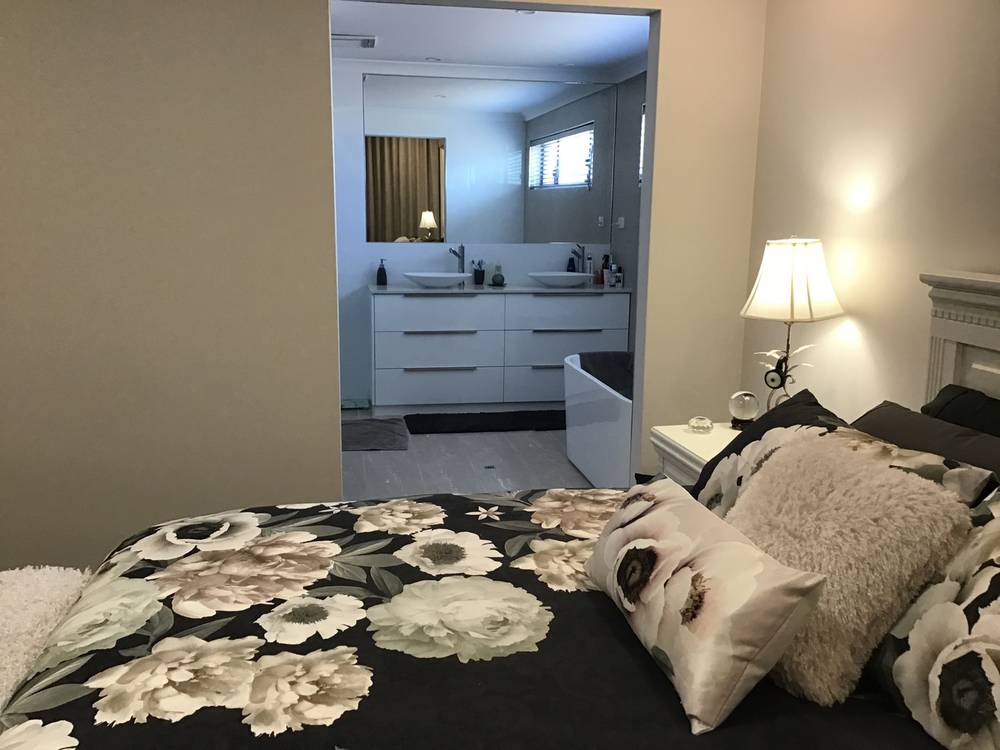1 Sunset Cove, DONGARA, WA 6525