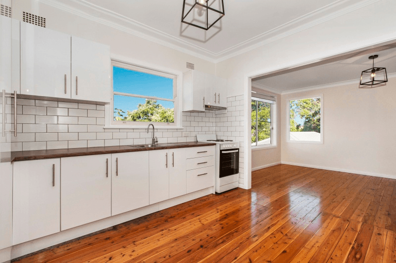 21 Staff Road, UNANDERRA, NSW 2526