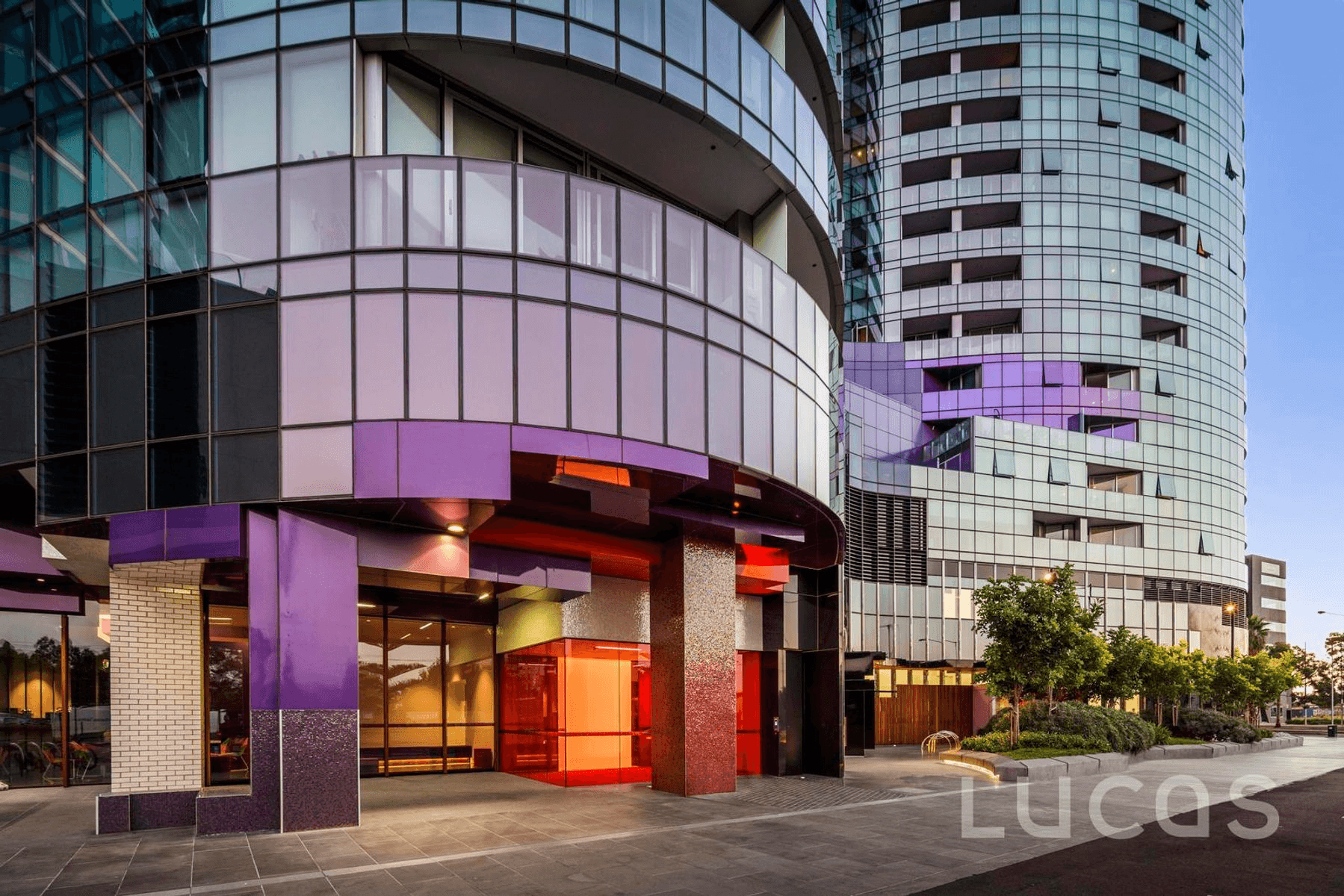 2402/241 Harbour Esplanade, Docklands, VIC 3008