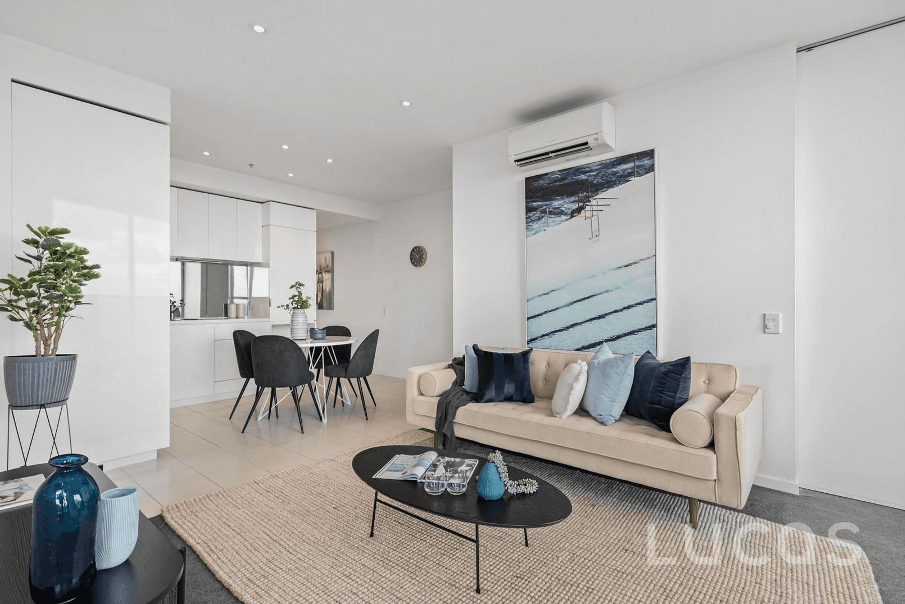 2402/241 Harbour Esplanade, Docklands, VIC 3008