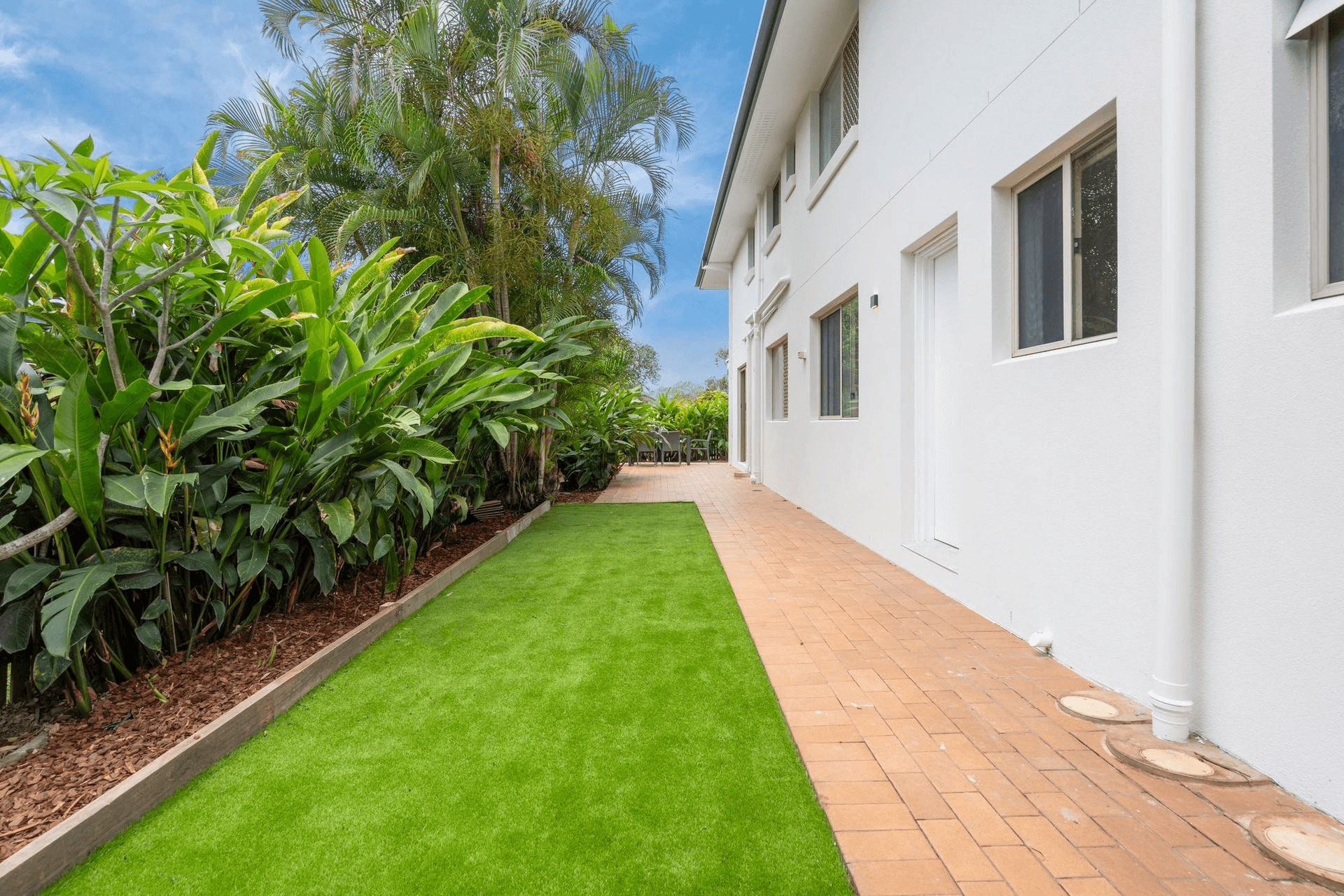 8 Charlotte Court, Ormiston, QLD 4160