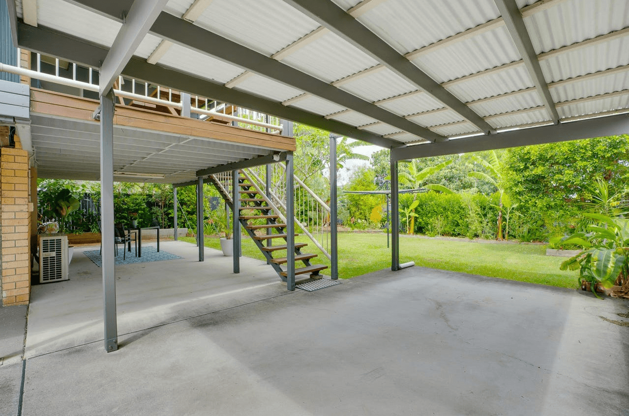 15 Larwon Terrace, Southport, QLD 4215