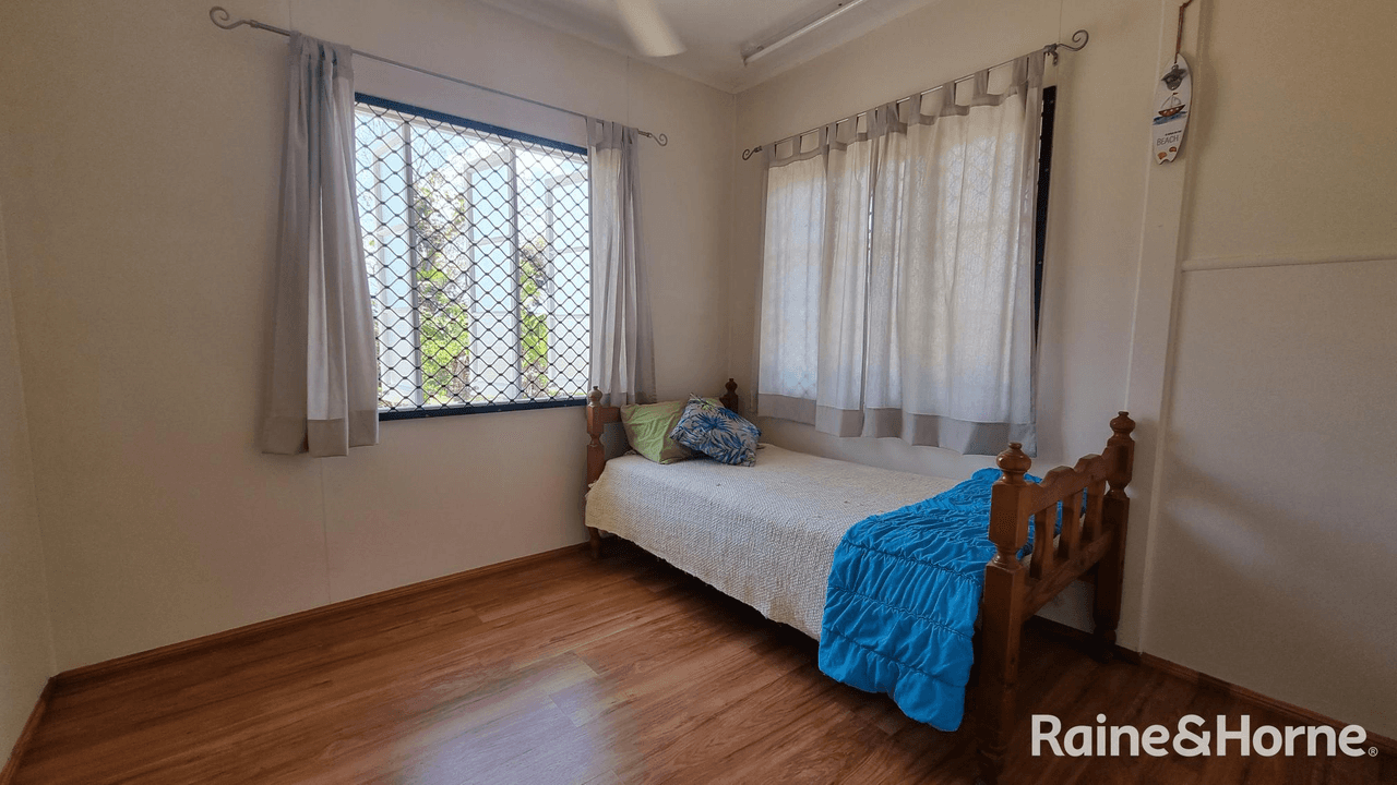 36 Marine Parade, NEWELL, QLD 4873