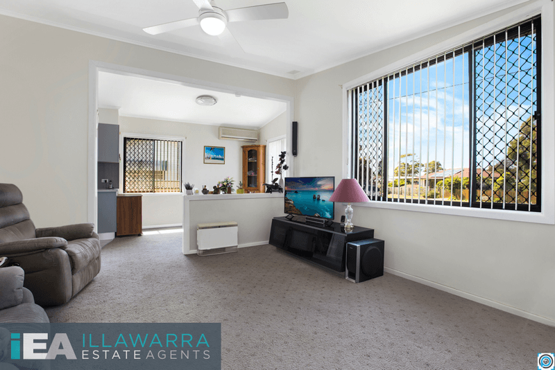 42 Benaud Crescent, WARILLA, NSW 2528