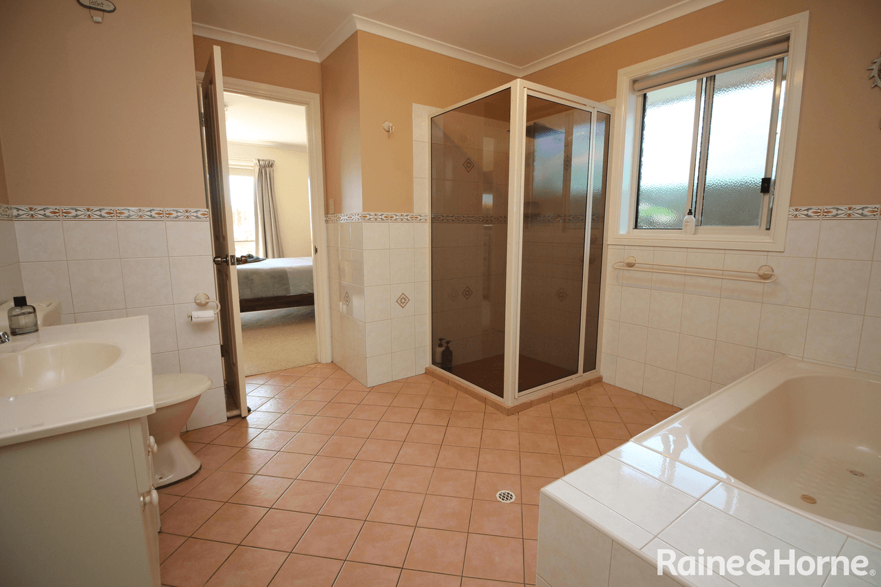 4 Burnett Street, TUMBY BAY, SA 5605