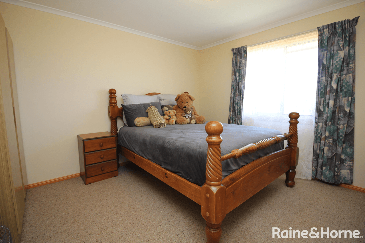 4 Burnett Street, TUMBY BAY, SA 5605