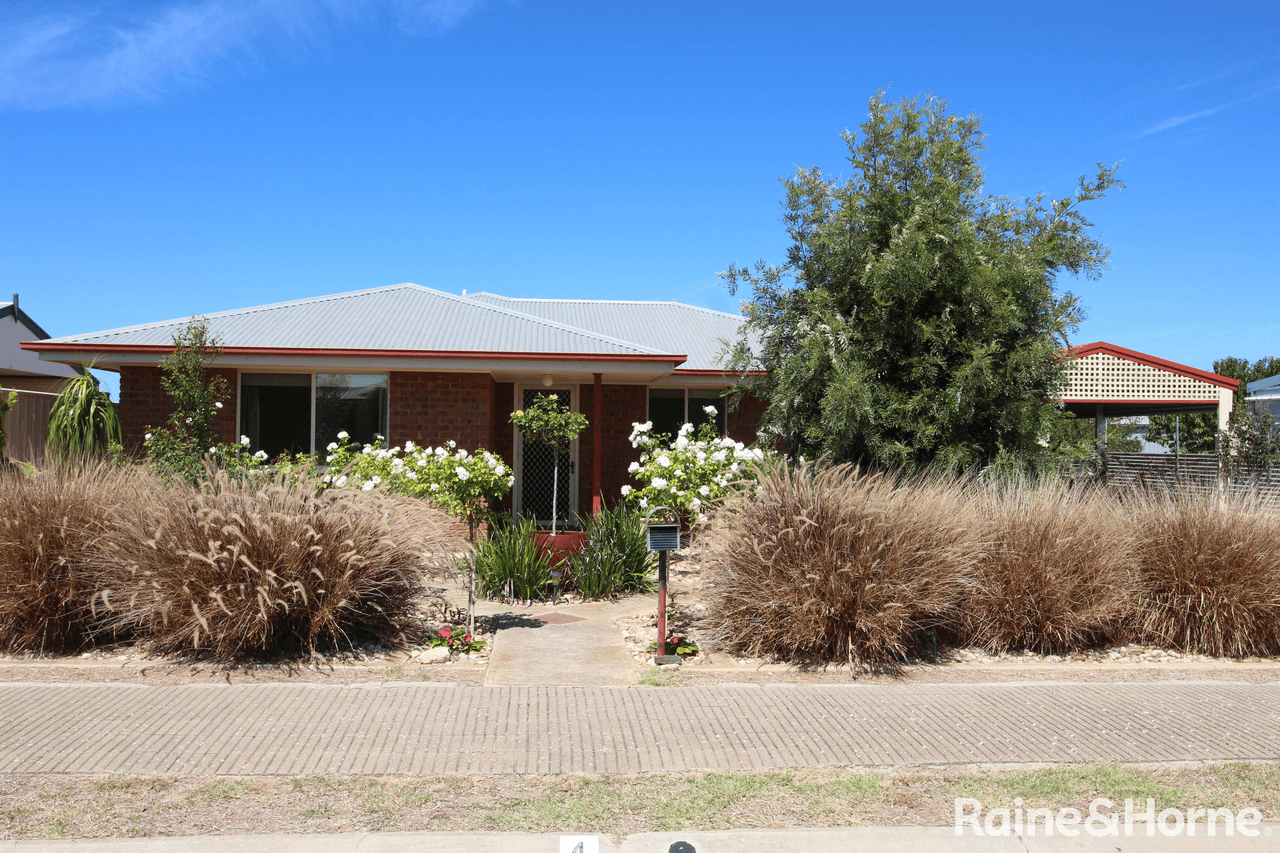 4 Burnett Street, TUMBY BAY, SA 5605