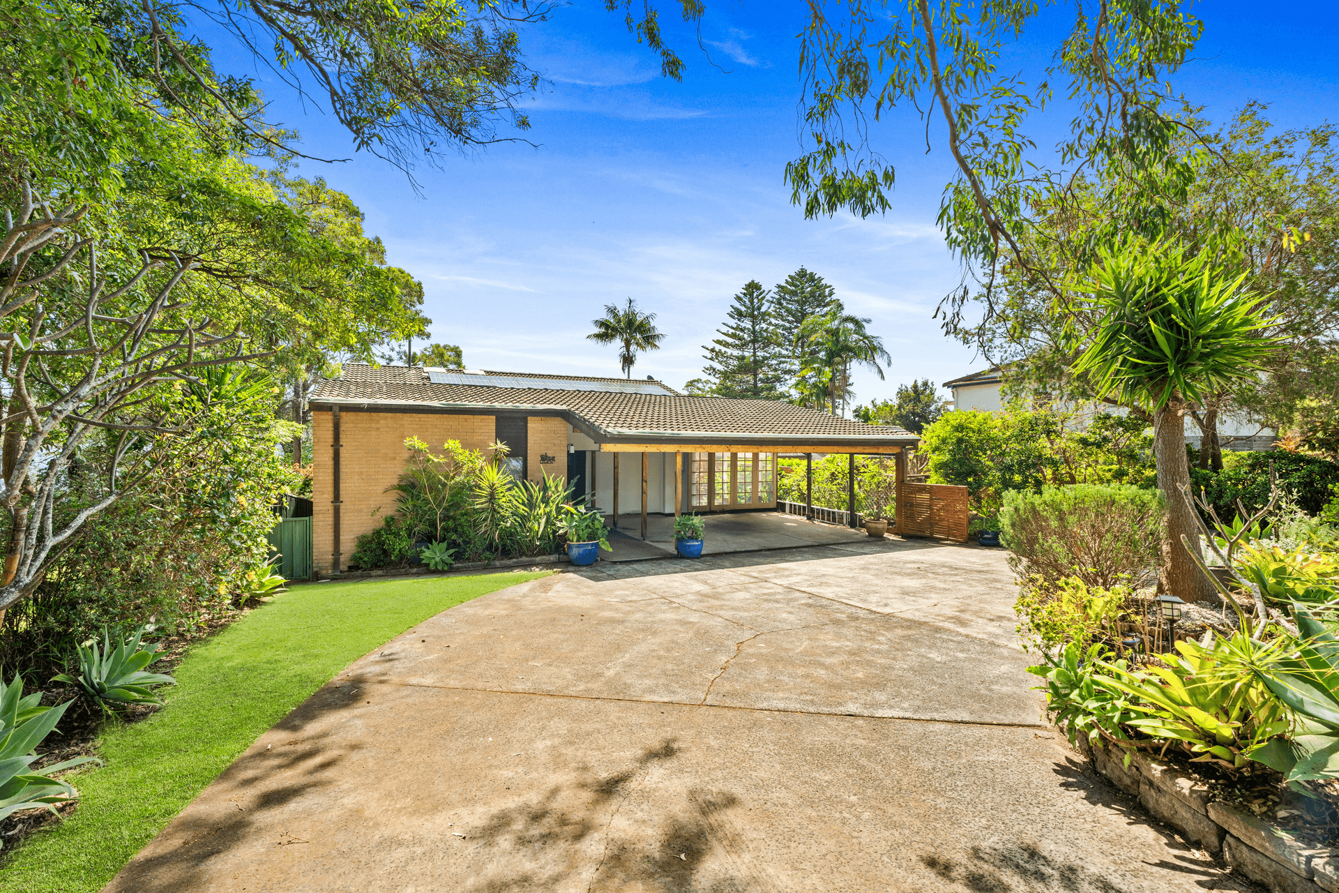 12 Albany Street, Point Frederick, NSW 2250