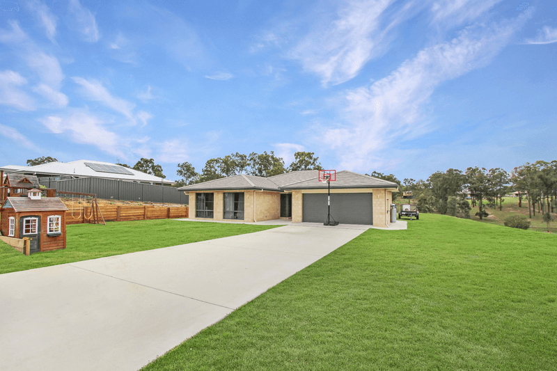 16 Nagle Crescent, HATTON VALE, QLD 4341