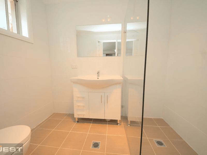 36 McKay Avenue, MOOREBANK, NSW 2170