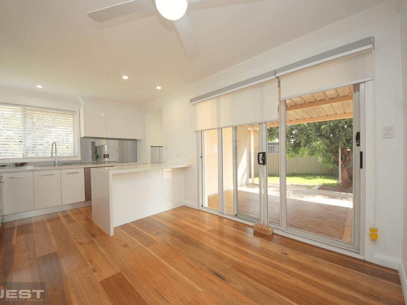 36 McKay Avenue, MOOREBANK, NSW 2170