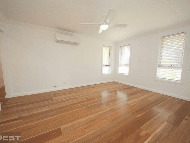 36 McKay Avenue, MOOREBANK, NSW 2170