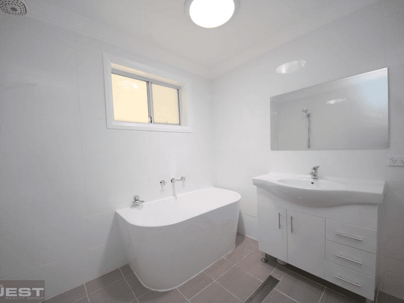 36 McKay Avenue, MOOREBANK, NSW 2170