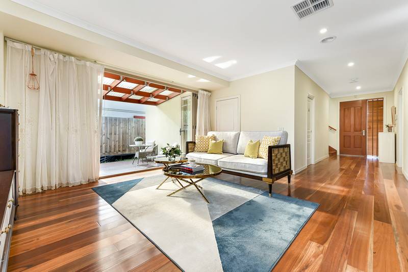 2B Yorkshire Street, BLACKBURN NORTH, VIC 3130