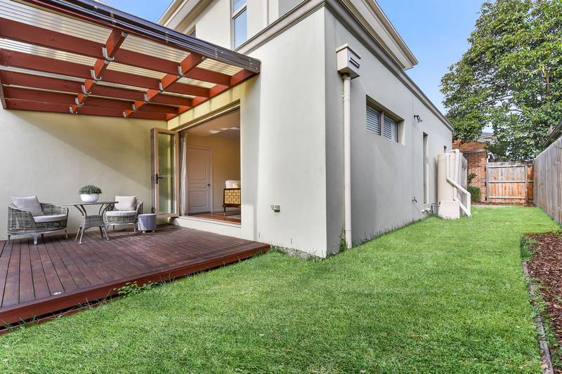 2B Yorkshire Street, BLACKBURN NORTH, VIC 3130