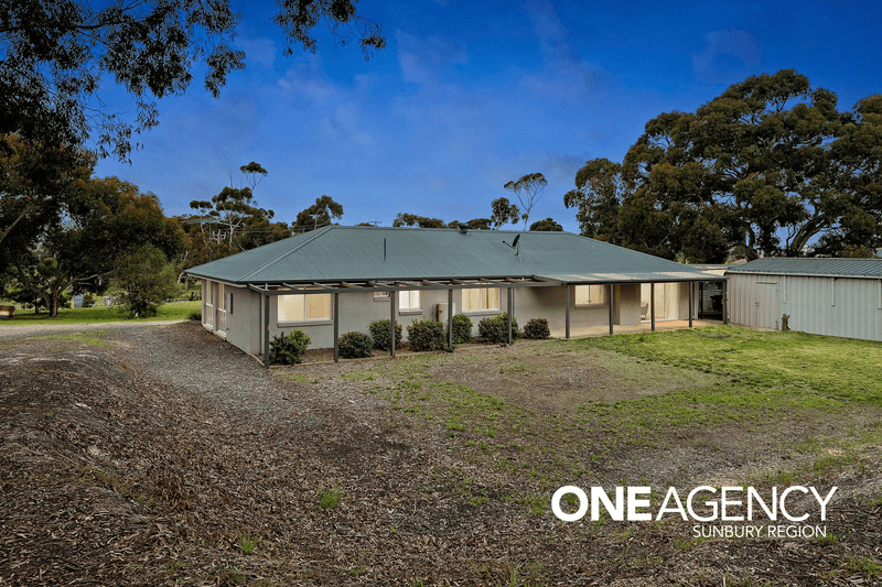 50 Sambell Road, SUNBURY, VIC 3429