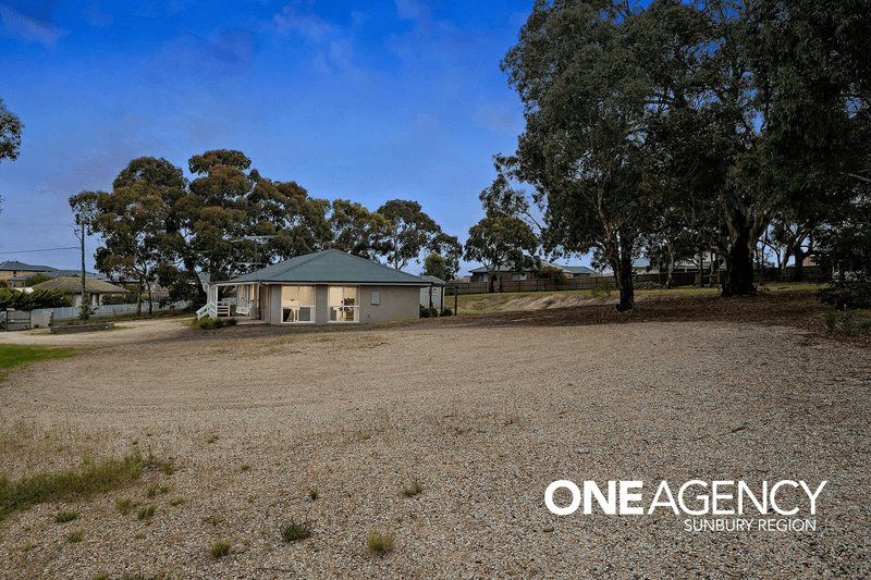 50 Sambell Road, SUNBURY, VIC 3429