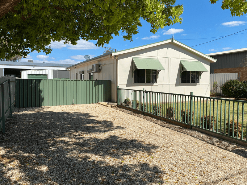 20 LASSCOCK Road, GRIFFITH, NSW 2680