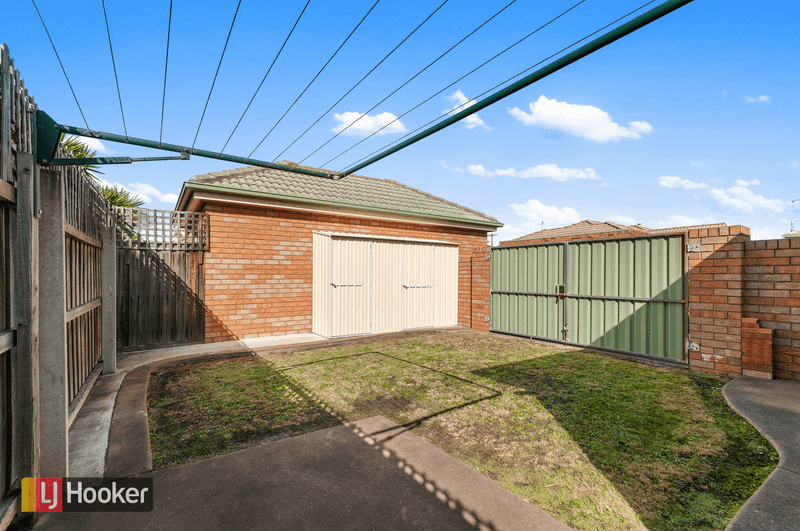 1/64 Roadknight Street, LAKES ENTRANCE, VIC 3909