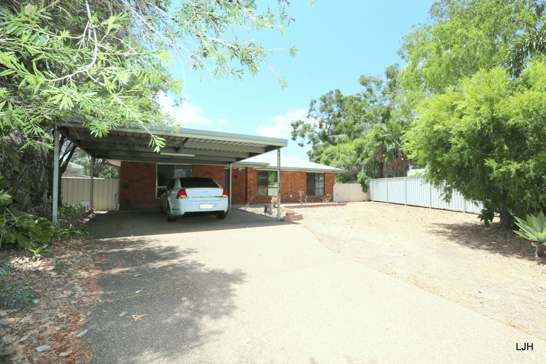 5 Eubar Place, EMERALD, QLD 4720