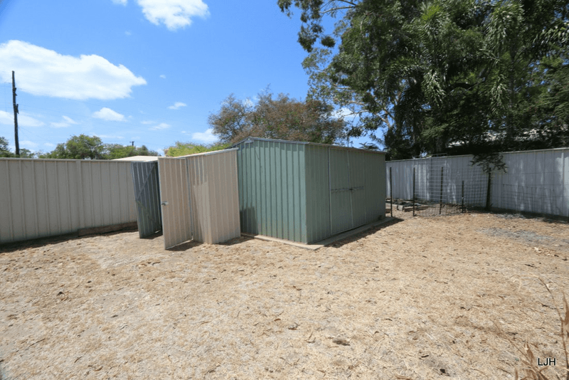 5 Eubar Place, EMERALD, QLD 4720