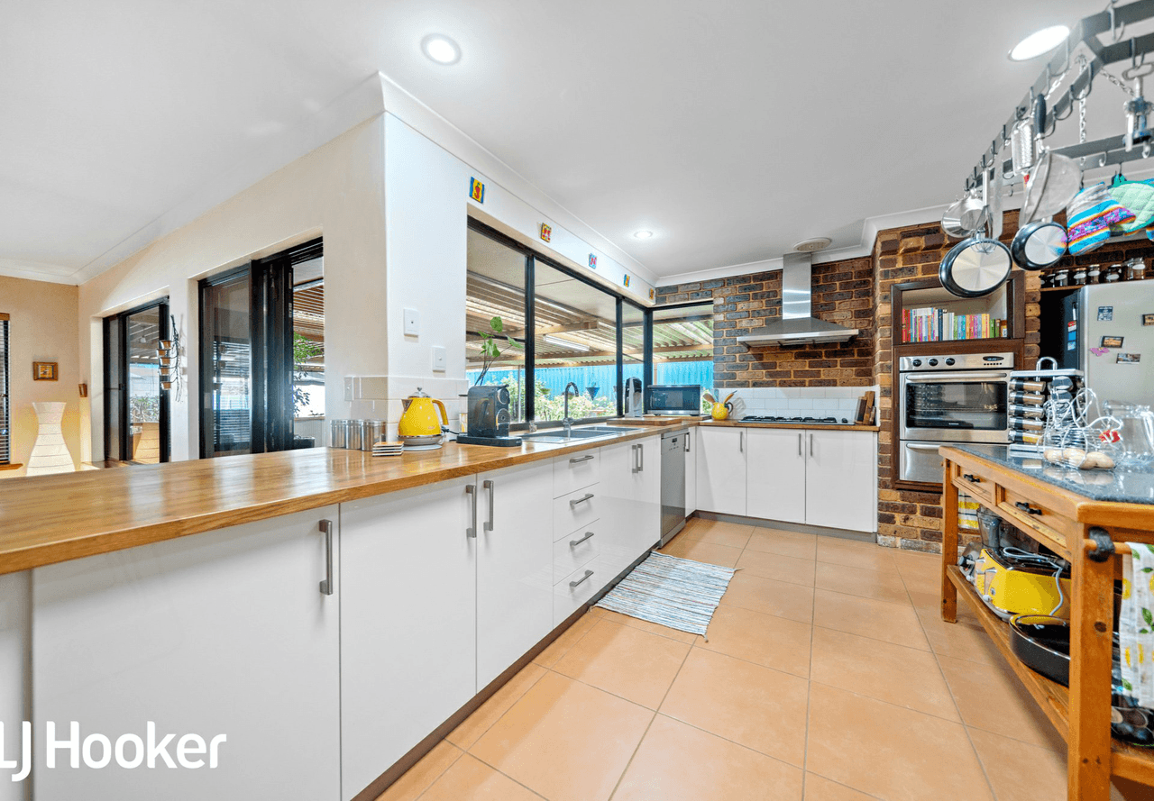 4 Virgilia Terrace, SOUTH LAKE, WA 6164