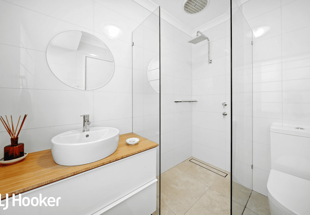 4 Virgilia Terrace, SOUTH LAKE, WA 6164